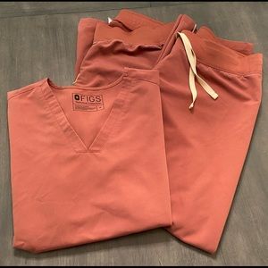 Size medium Coral Scrubs: Figs